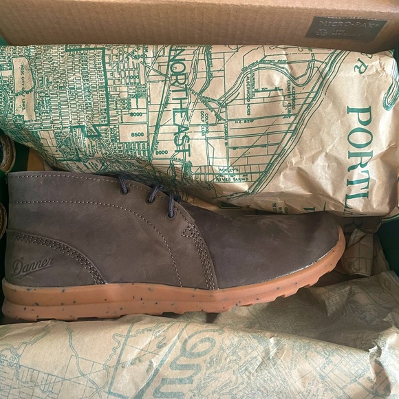 Danner Women’s Pilgrim Chukka Ankle Shoe/Boot! - Picture 3 of 5